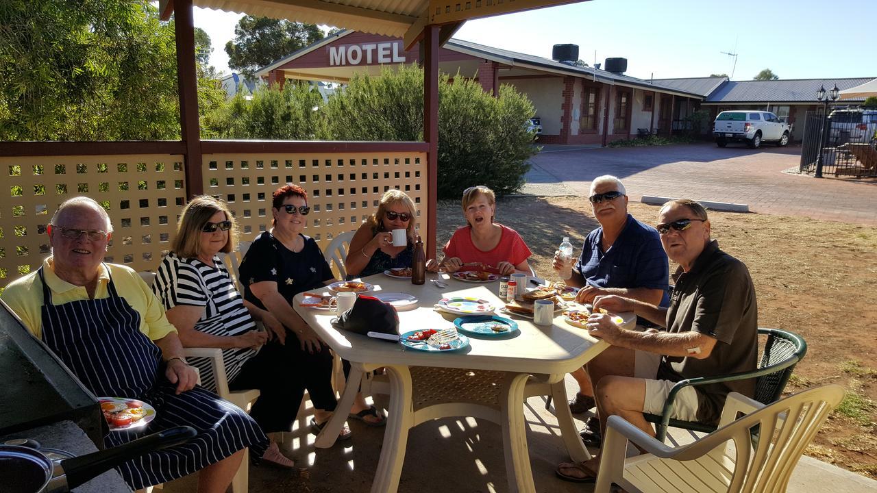 Gateway Motor Inn - Self Check-In Broken Hill Εξωτερικό φωτογραφία